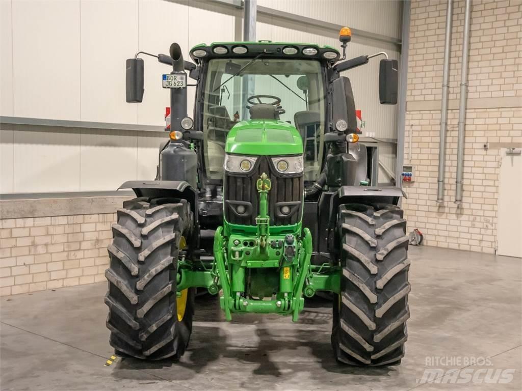 John Deere 6230R トラクター