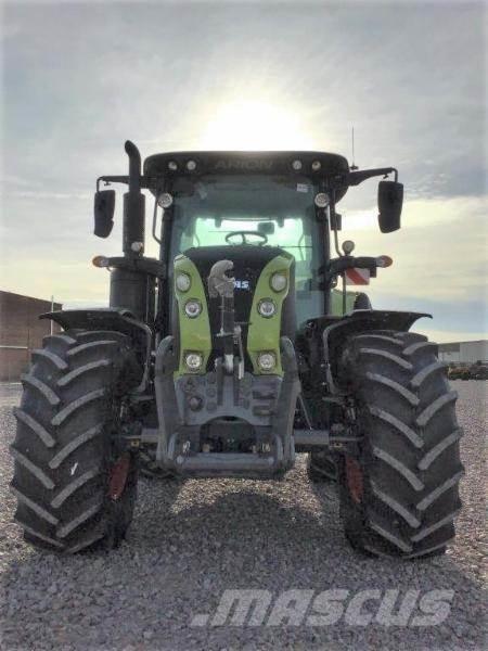 CLAAS ARION 530 トラクター
