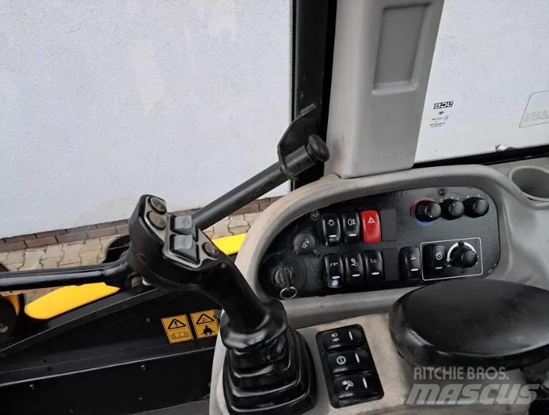 JCB TM 320 S 農業用テレハンドラー