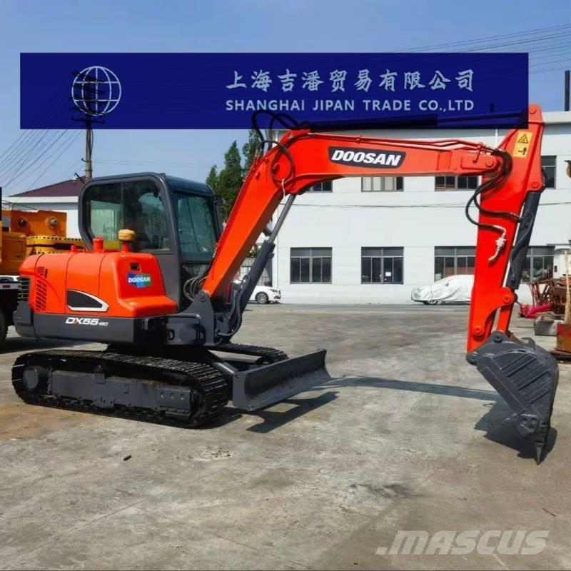 Doosan DX 55 ミニ油圧ショベル 7t以下（ミニユンボ・ミニディガー）