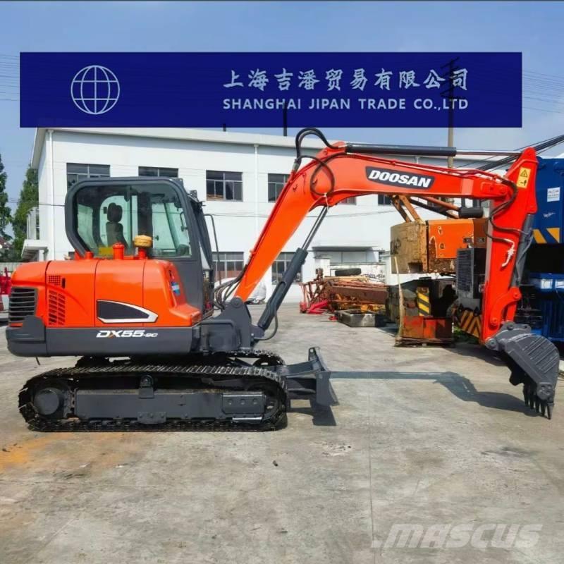 Doosan DX 55 ミニ油圧ショベル 7t以下（ミニユンボ・ミニディガー）