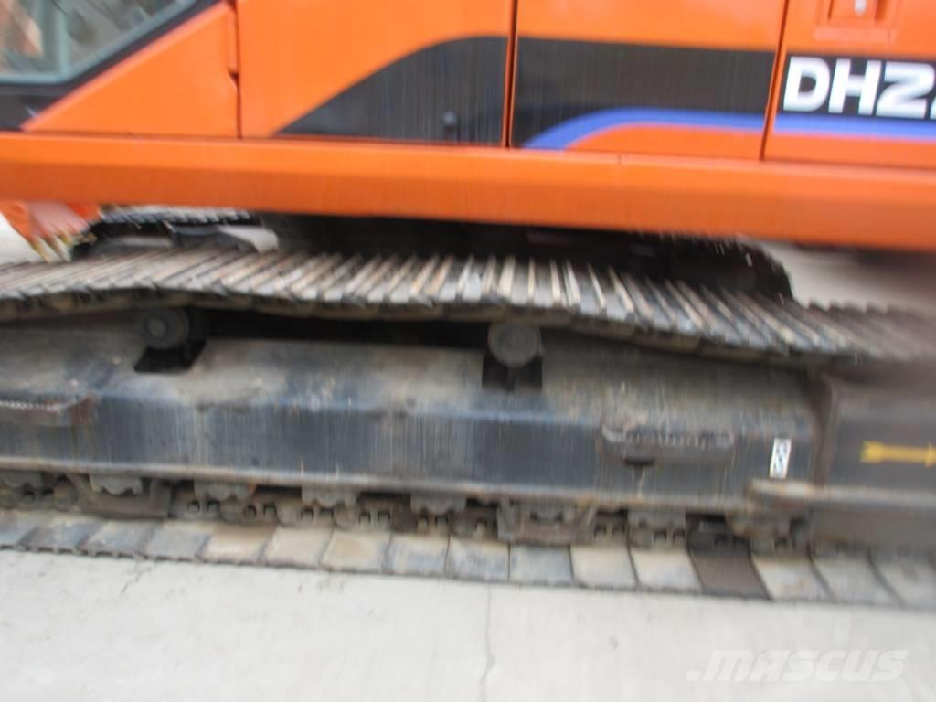 Doosan DX 220 LC-9 大型油圧ショベル12t以上（パワーショベル・ユンボ）