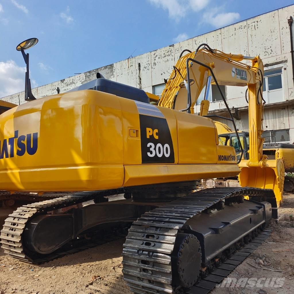 Komatsu PC 300 大型油圧ショベル12t以上（パワーショベル・ユンボ）