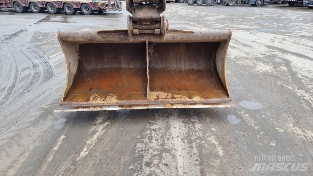 JCB 220 XL 大型油圧ショベル12t以上（パワーショベル・ユンボ）