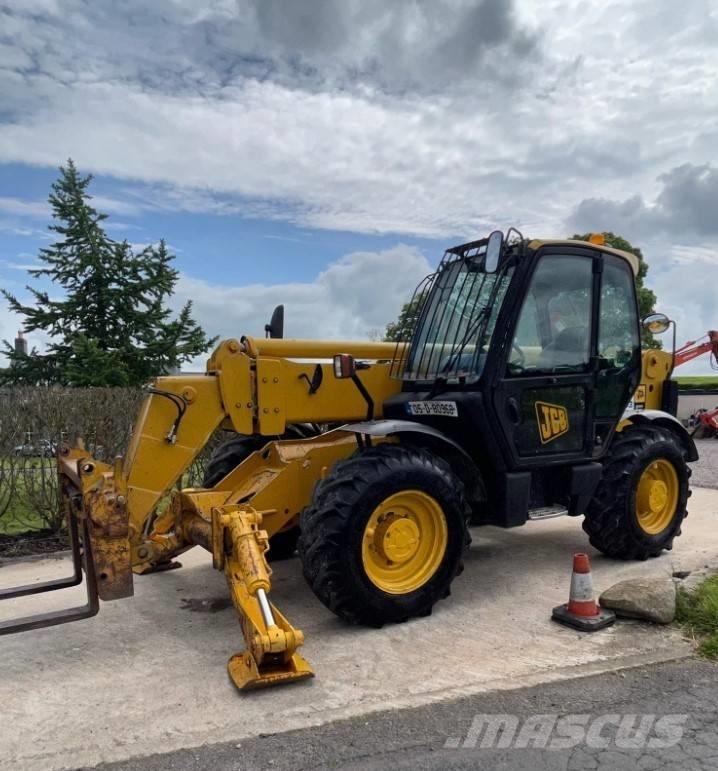 JCB 535-125 テレスコーピックハンドラー