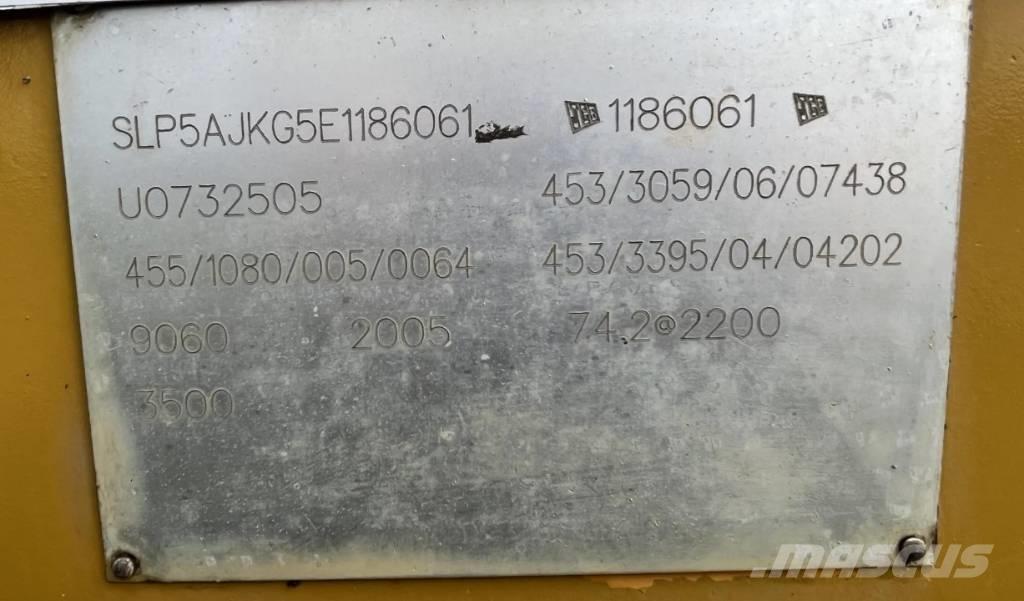 JCB 535-125 テレスコーピックハンドラー