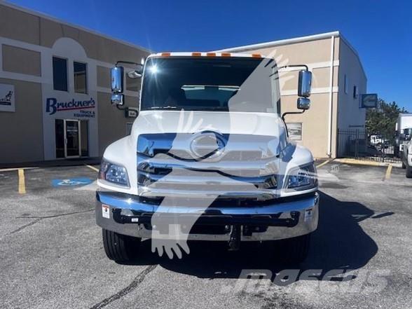 Hino L7 タンカートラック