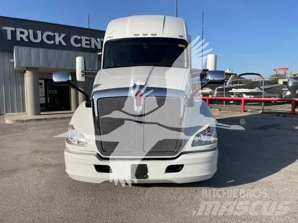 Kenworth T680 中古トラクターヘッド | トレーラーヘッド