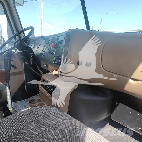 Mack CL733 中古トラクターヘッド | トレーラーヘッド