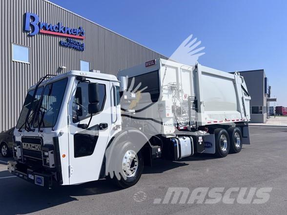 Mack LR64R 塵芥車、パッカー車