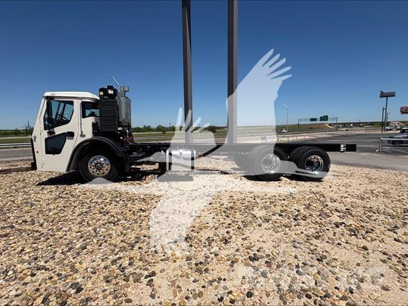 Mack LR64R キャブ付きシャーシ