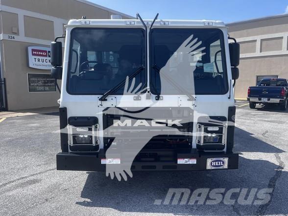 Mack LR64R 塵芥車、パッカー車