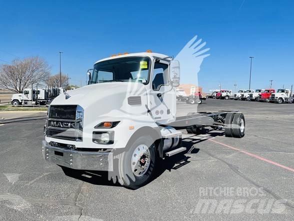 Mack MD6 キャブ付きシャーシ