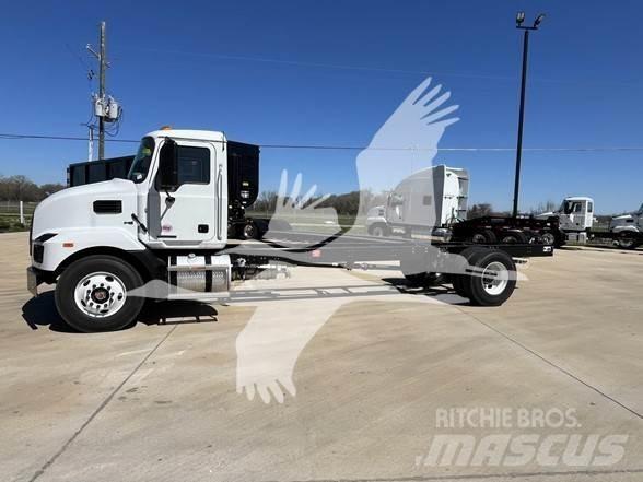 Mack MD6 キャブ付きシャーシ