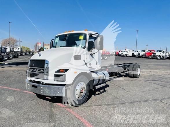 Mack MD6 キャブ付きシャーシ