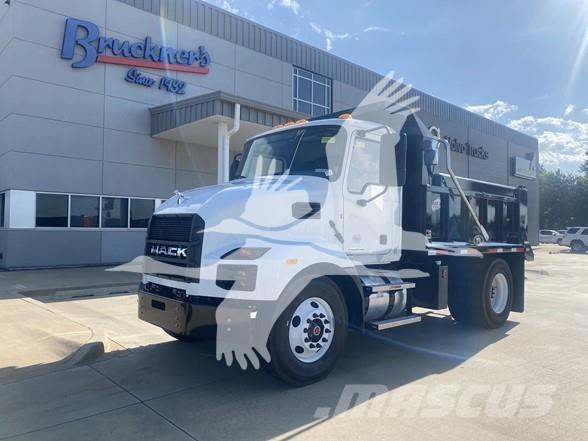 Mack MD6 ダンプ
