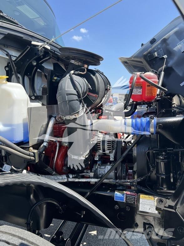 Mack MD6 キャブ付きシャーシ