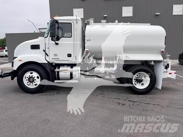 Mack MD7 タンカートラック