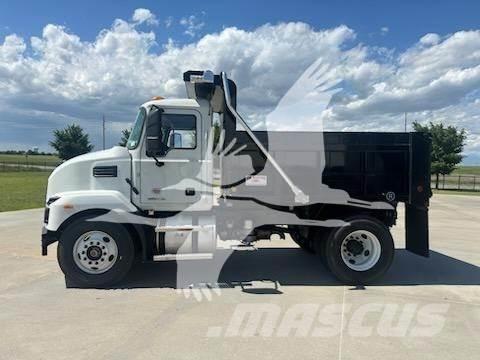 Mack MD7 ダンプ