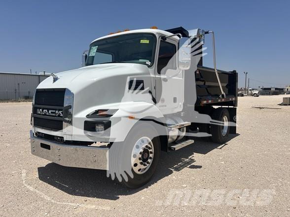 Mack MD7 ダンプ