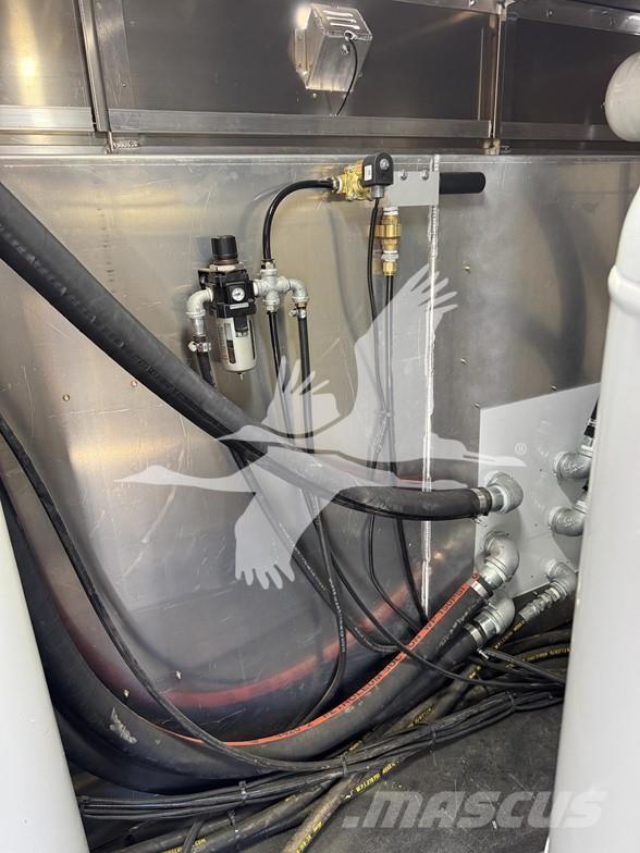 Mack MD7 建設機械 -　その他