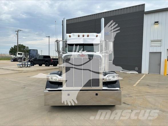 Peterbilt 389 中古トラクターヘッド | トレーラーヘッド