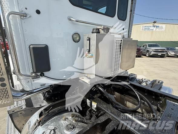 Peterbilt 567 中古トラクターヘッド | トレーラーヘッド