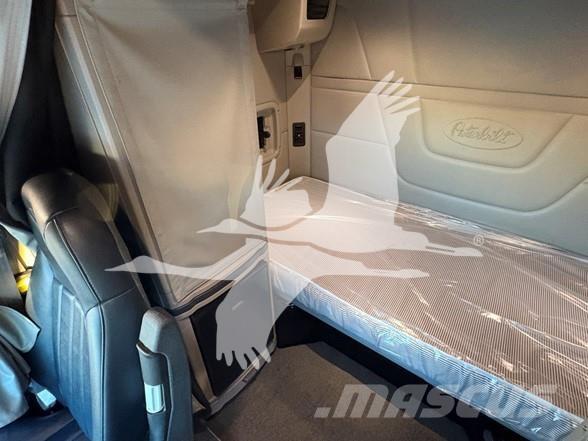 Peterbilt 567 中古トラクターヘッド | トレーラーヘッド