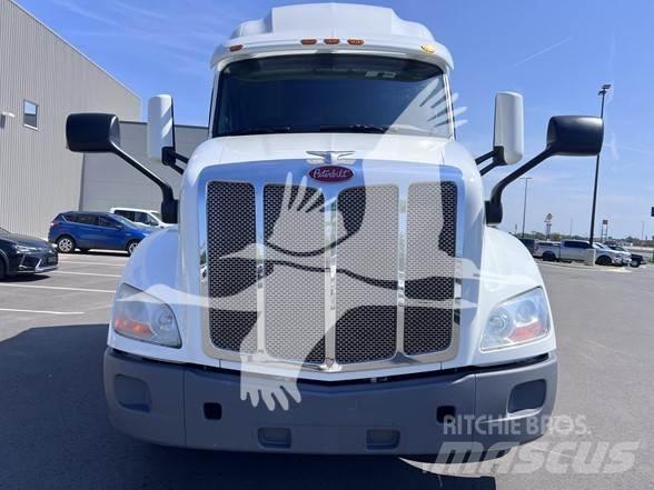 Peterbilt 579 中古トラクターヘッド | トレーラーヘッド
