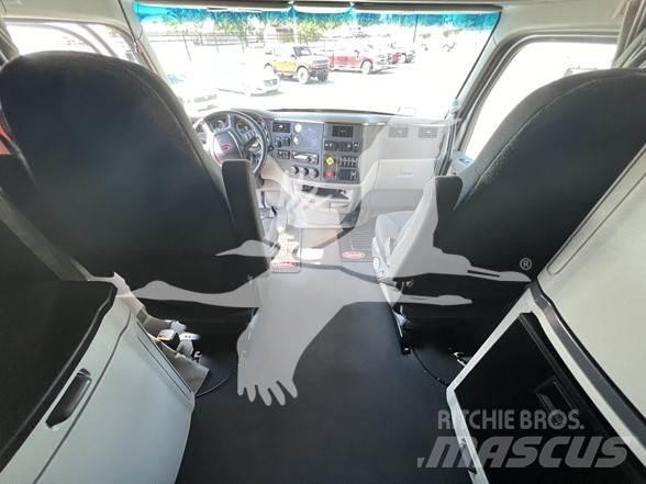 Peterbilt 579 中古トラクターヘッド | トレーラーヘッド