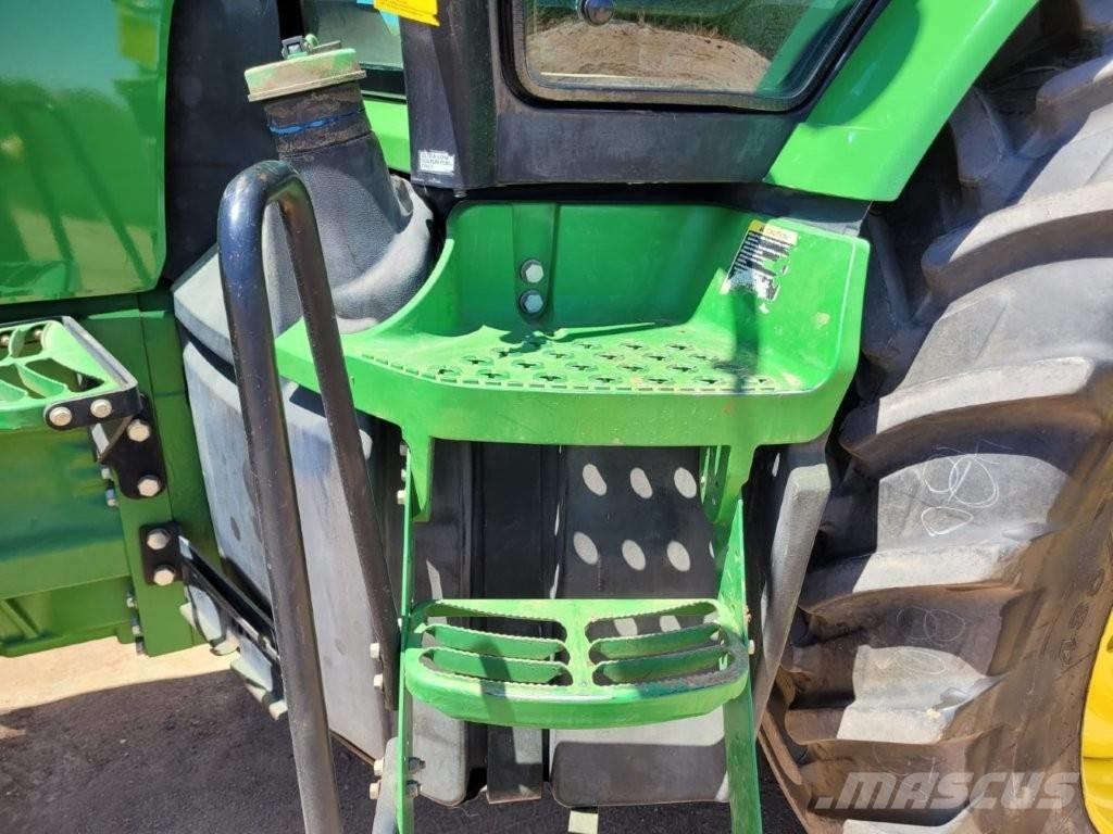 John Deere 8310 R トラクター
