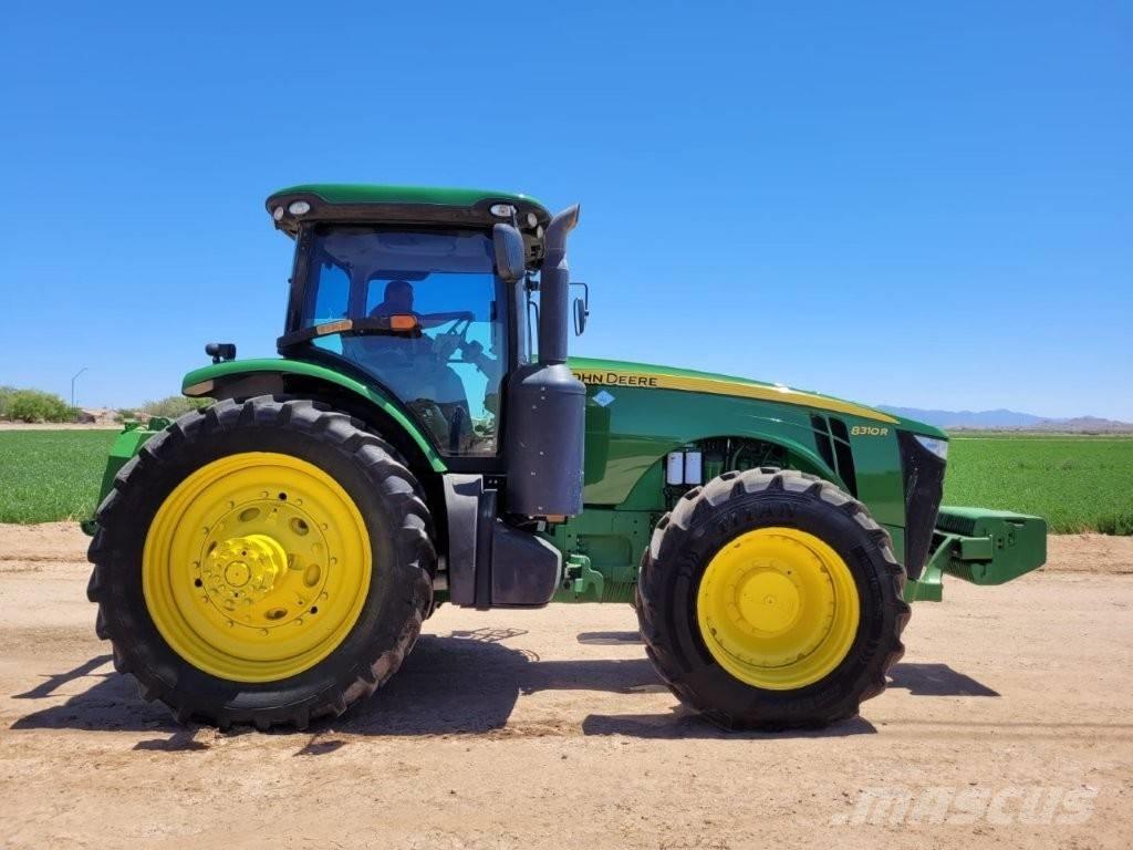 John Deere 8310 R トラクター