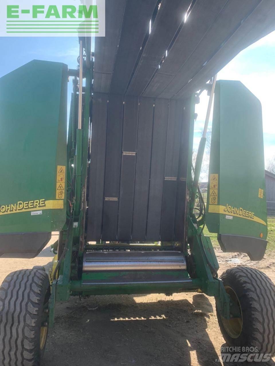 John Deere 592C スクエアベーラー