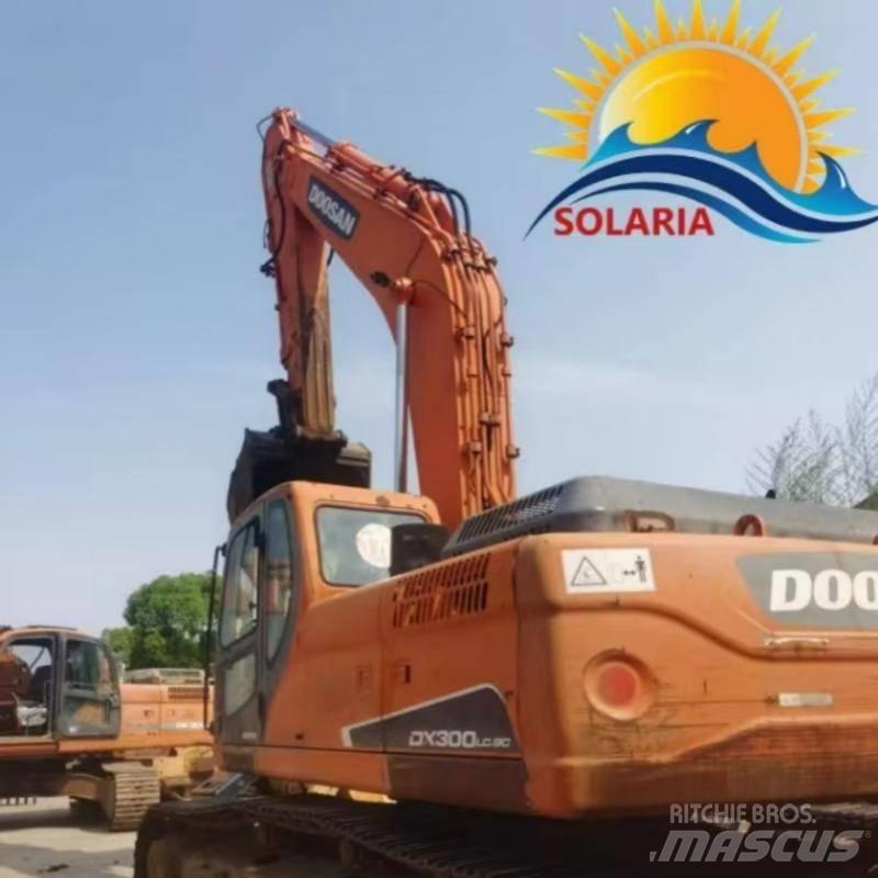 Doosan DX 300 大型油圧ショベル12t以上（パワーショベル・ユンボ）
