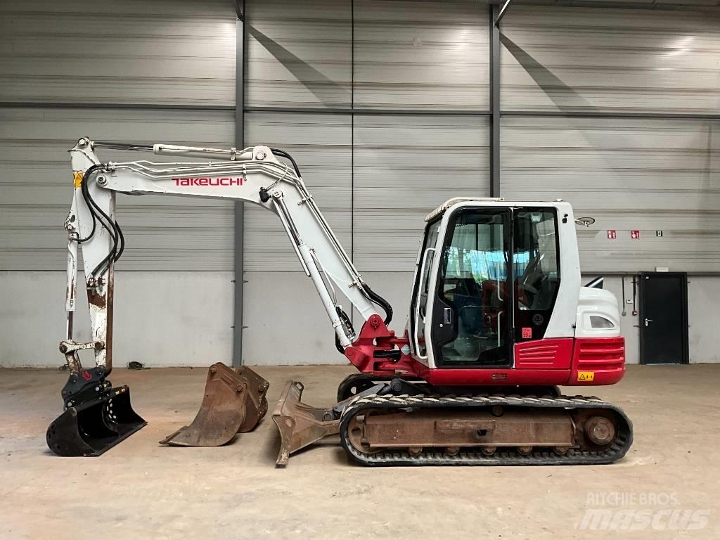 Takeuchi TB 285 中型油圧ショベル 7ｔ-12ｔ（ユンボ・パワーショベル・バックホー）
