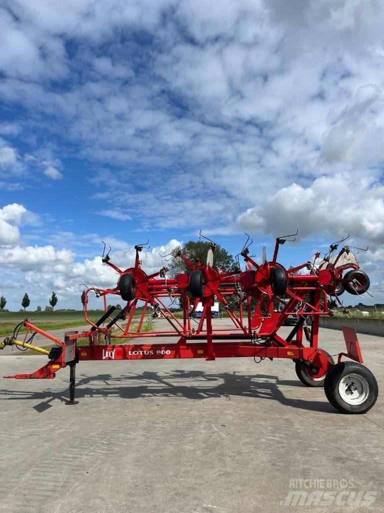 Lely Lotus 900 テッダー・テッダーレーキ