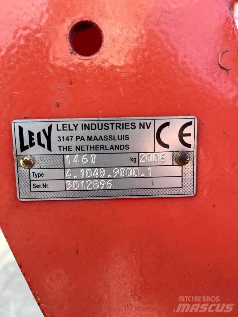 Lely Lotus 900 テッダー・テッダーレーキ