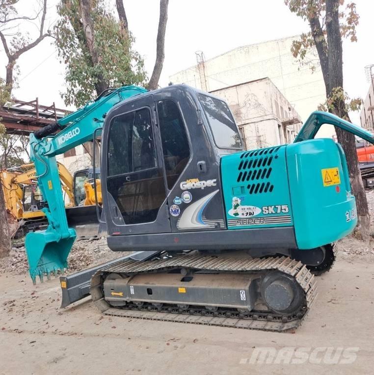 Kobelco SK 75 中型油圧ショベル 7ｔ-12ｔ（ユンボ・パワーショベル・バックホー）