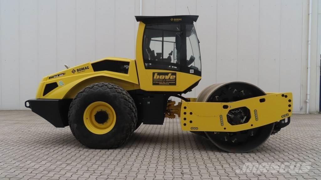 Bomag BW213 DH-5 振動ローラ