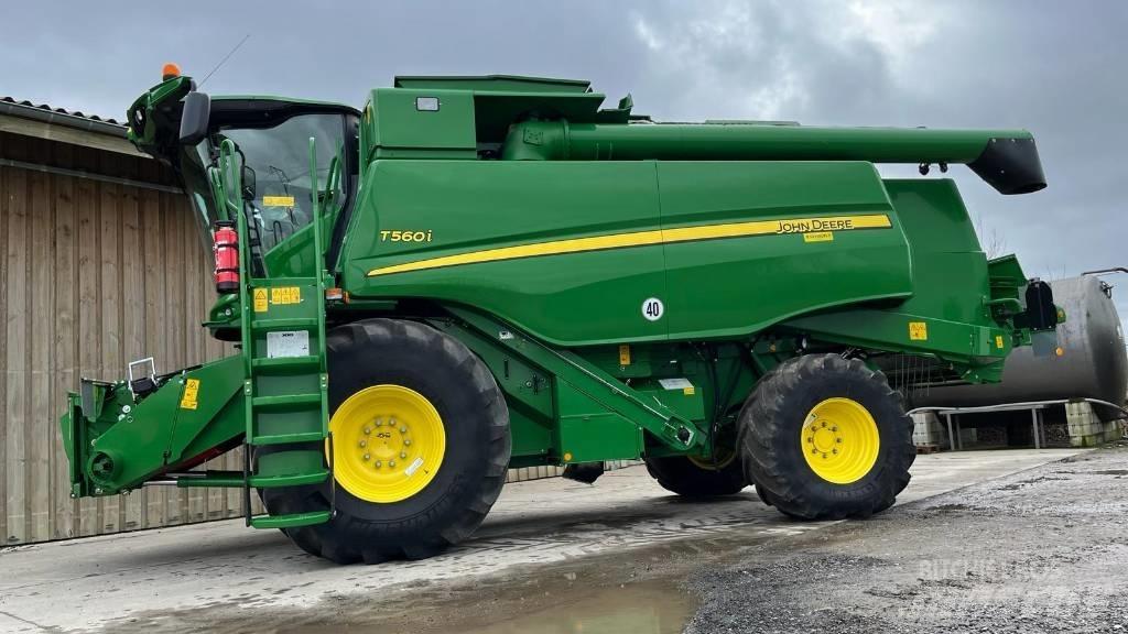 John Deere T 560 コンバイン