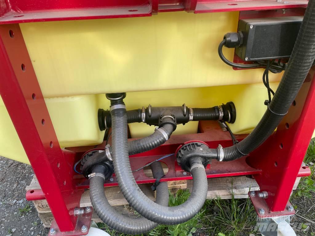 Hardi Mega 12 マウント型噴霧器