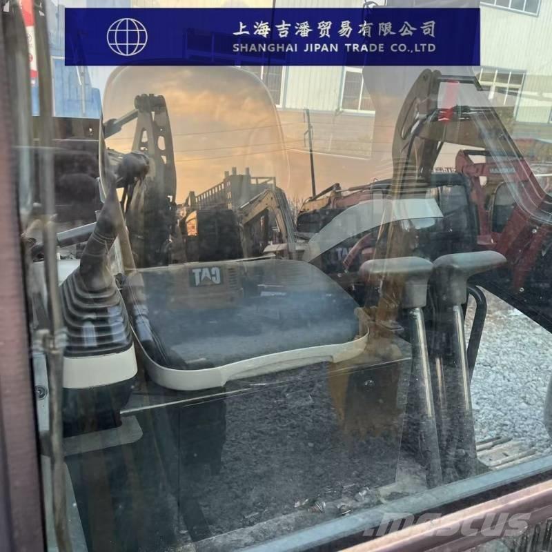 Komatsu PC 40 MR ミニ油圧ショベル 7t以下（ミニユンボ・ミニディガー）