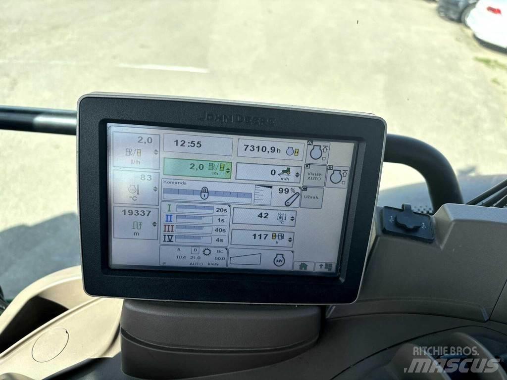 John Deere 6150R トラクター
