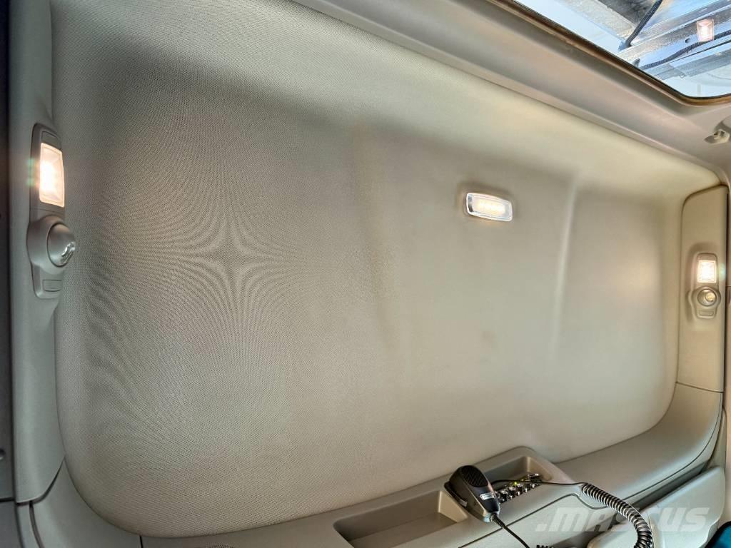 Peterbilt 567 中古トラクターヘッド | トレーラーヘッド