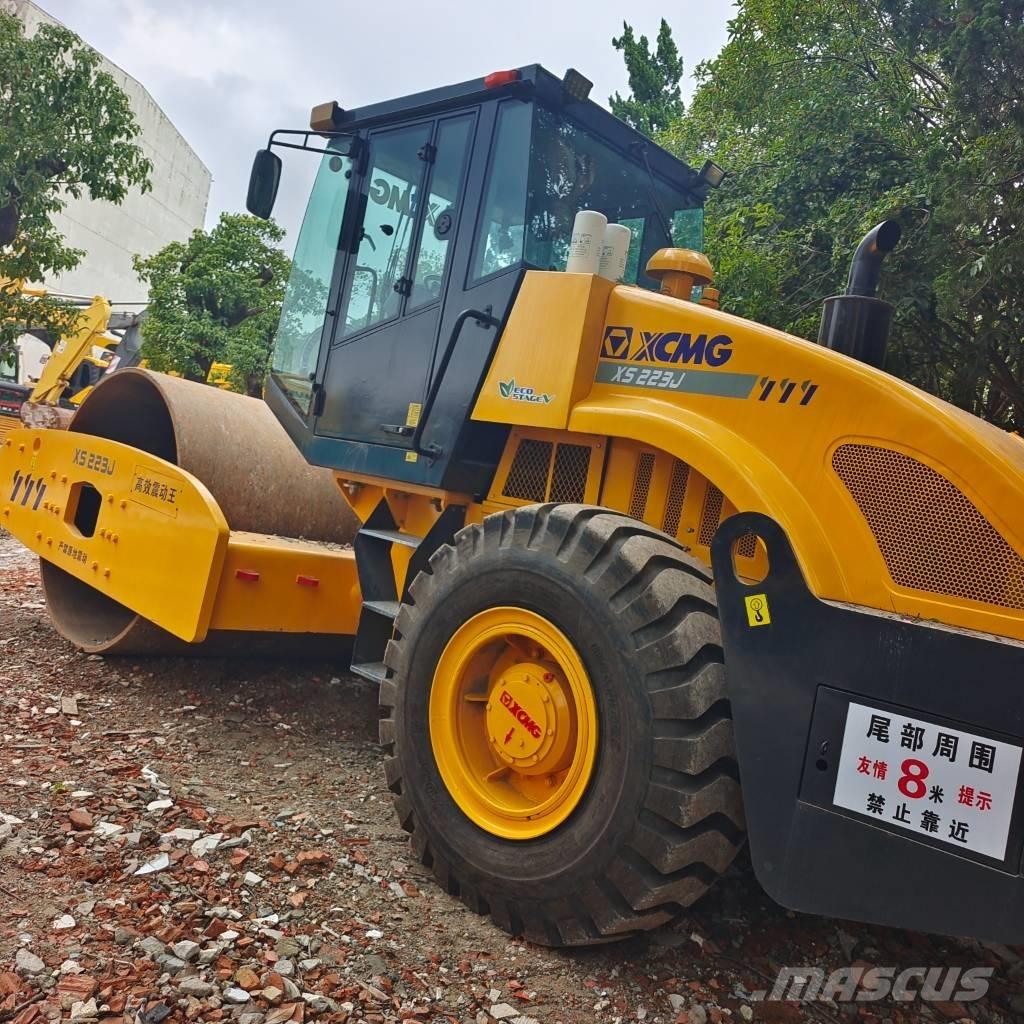 XCMG XS 223 J 振動ローラ