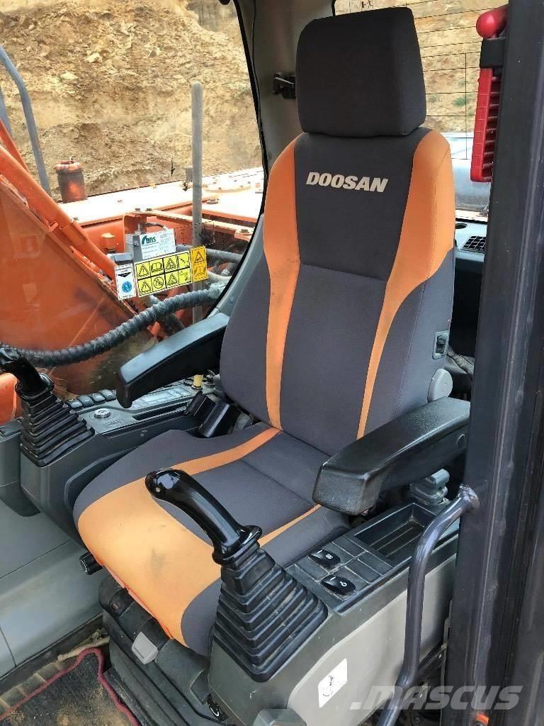 Doosan dx225 大型油圧ショベル12t以上（パワーショベル・ユンボ）