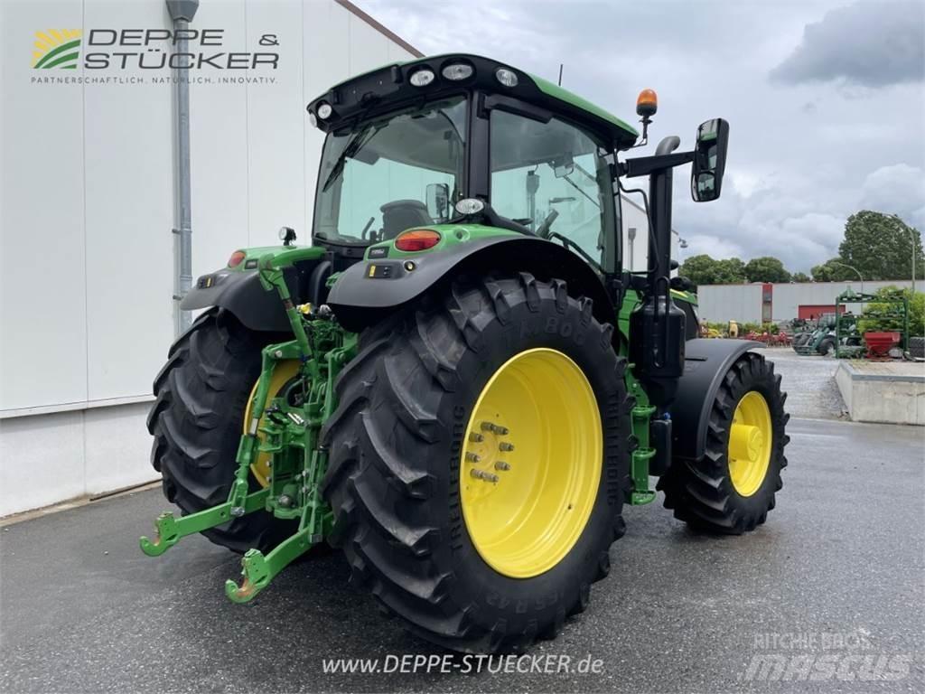 John Deere 6155R トラクター