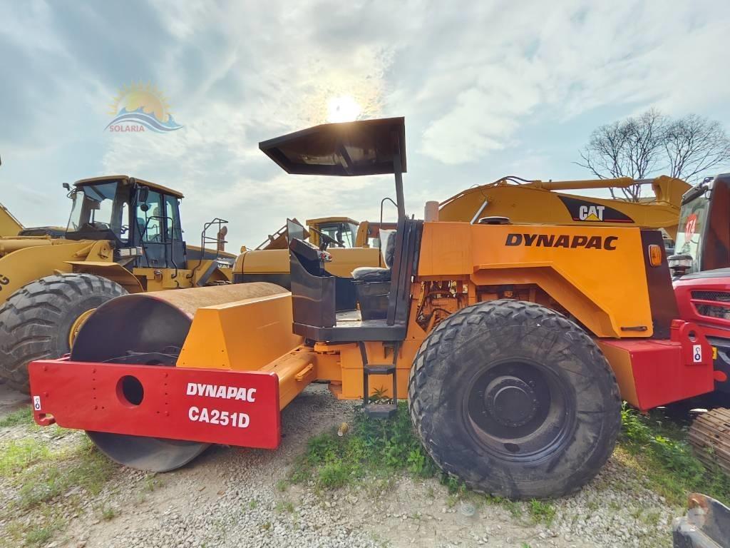 Dynapac CA 25 D 振動ローラ