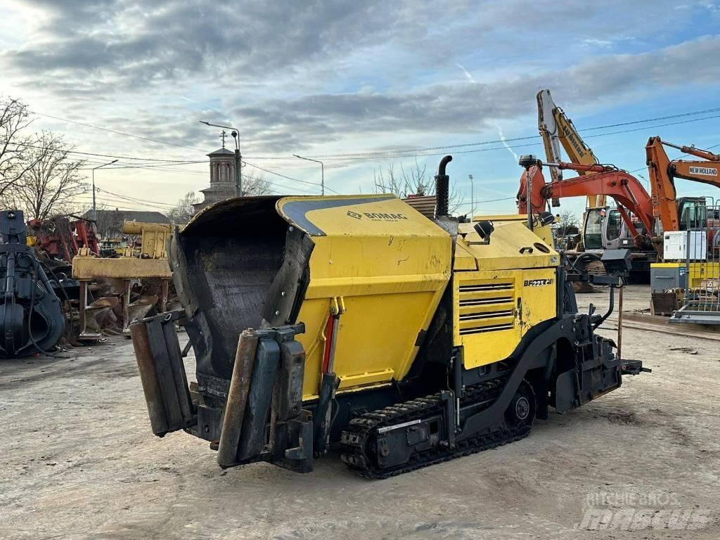 Bomag BF 223 C アスファルトフィニッシャ