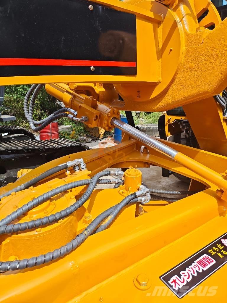 CAT 140 H モーターグレーダー